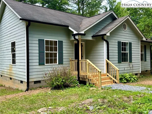 1482 Humpback Mountain, Spruce Pine, NC 28777