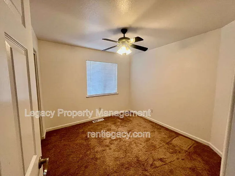 2750 Parkview Ter — Photo 25