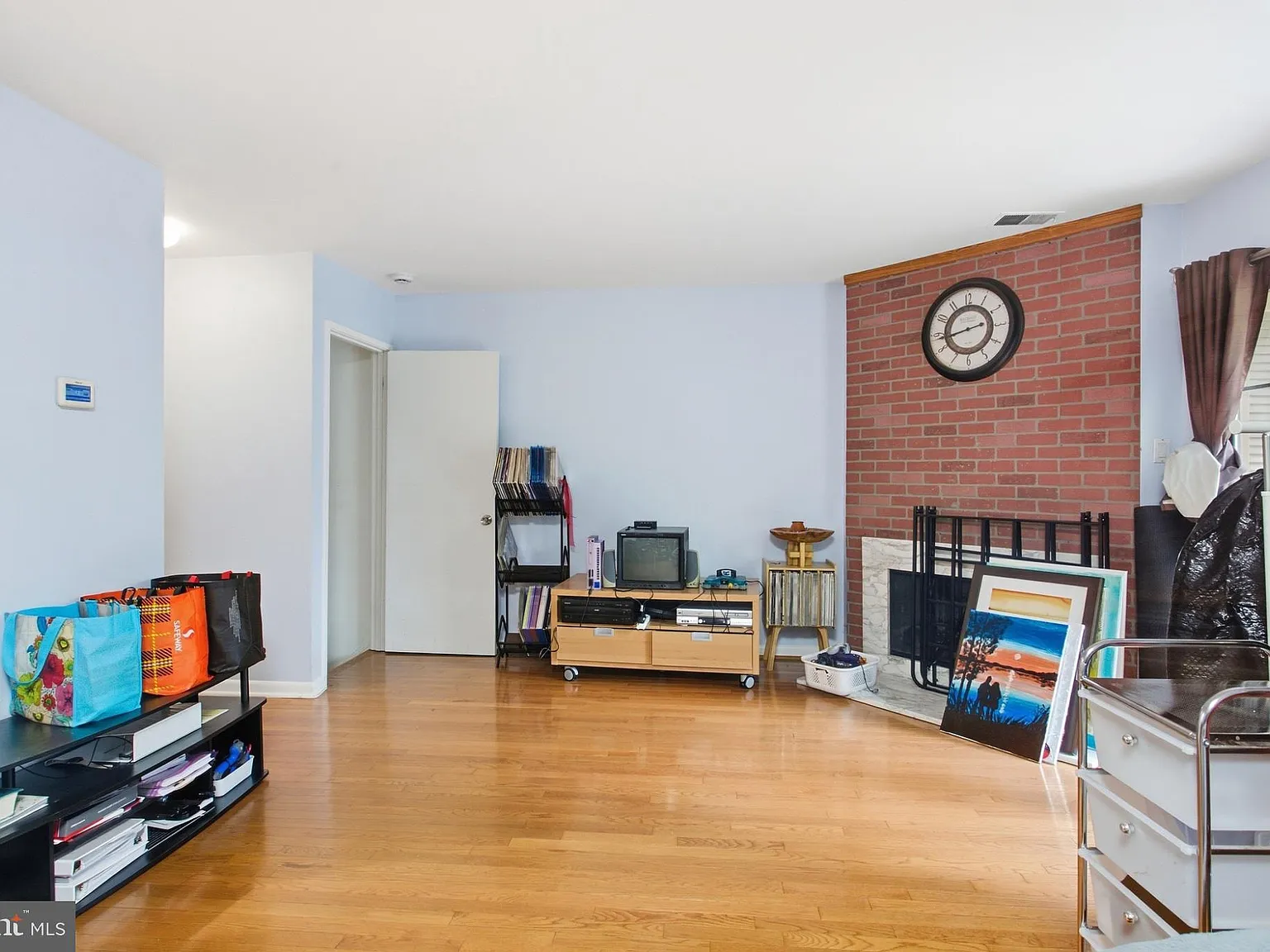 3 bed, 3.5 bath, 1706 sqft, $3,200 — Photo 4