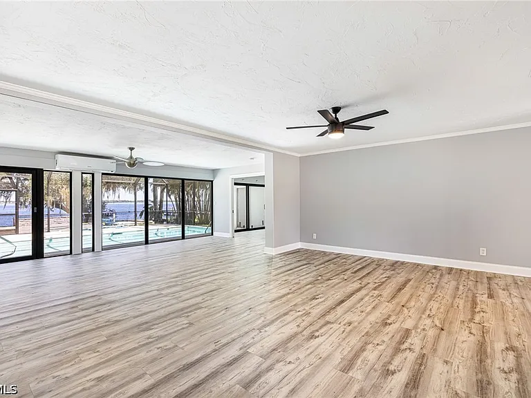 3933 E River Dr — Photo 2