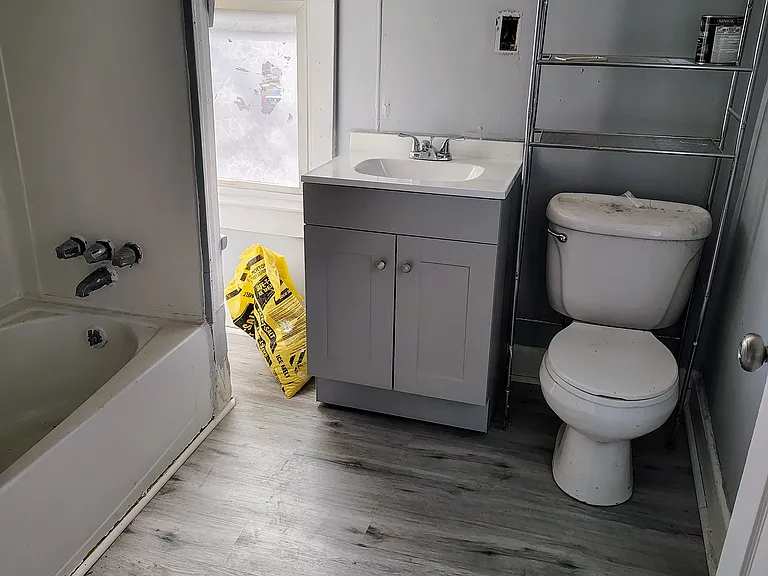 12 Walnut St #B — Photo 5