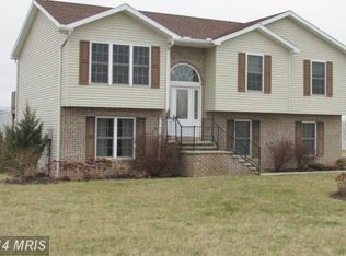 410 Wagners Dr, Shippensburg, PA
