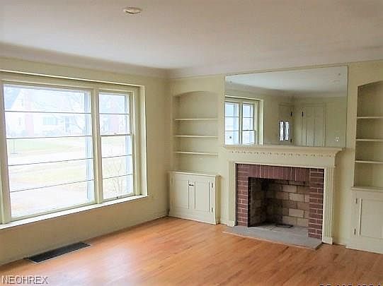 2nd image of 16101 Glenridge Ave