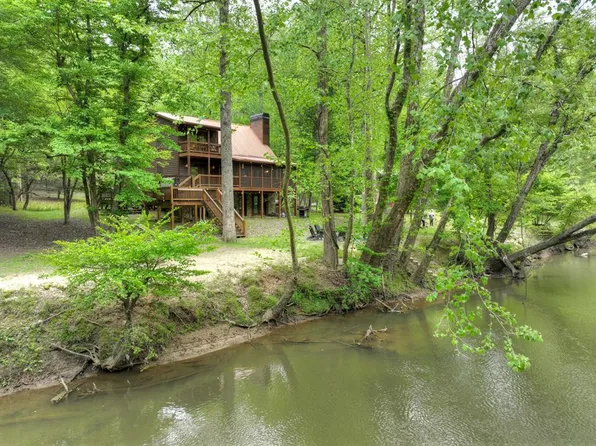 896 Navaho Way, East Ellijay, GA 30540