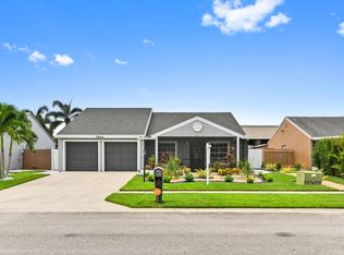 7890 Ridgewood Dr, Lake Worth, FL 33467
