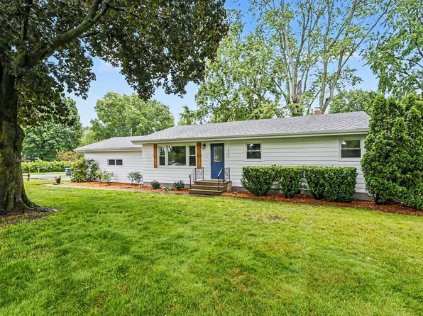 1350 N Aurilla Dr, Saint Joseph, MI 49085