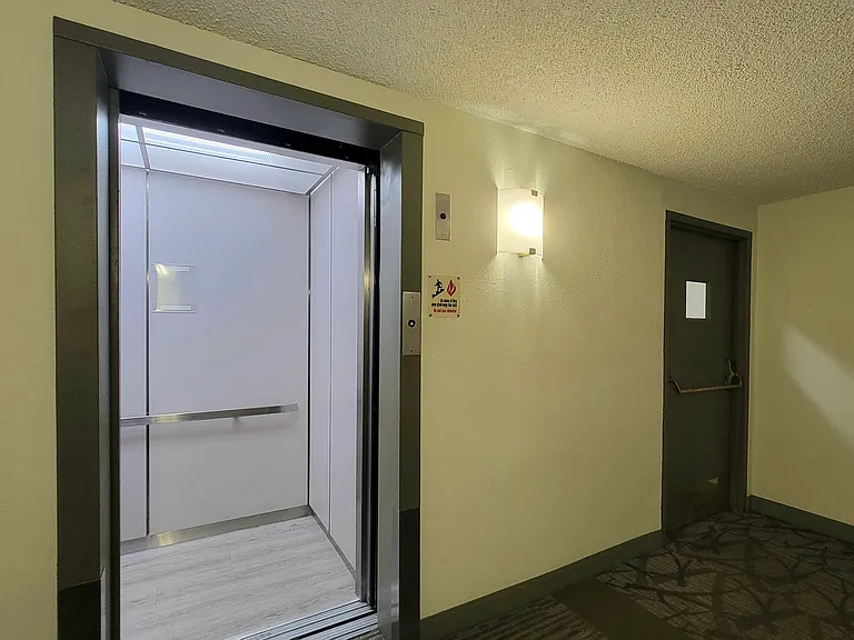 7202 Shelter Creek Ln — Photo 15