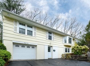 24 Centerwood Dr, Holden, MA 01520