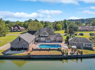 52 Creek Meadow Dr, Decatur, AL 35603