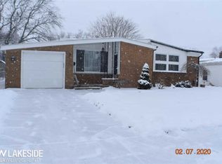22606 Avalon St, Saint Clair Shores, MI 48080