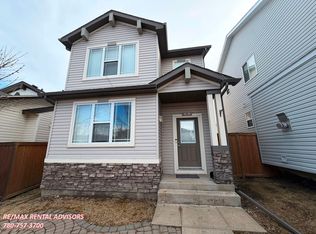 329 Eversyde Cir SW, Calgary, AB T2Y4T2