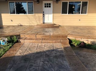 3055 Beall Ln, Central Pt, OR 97502