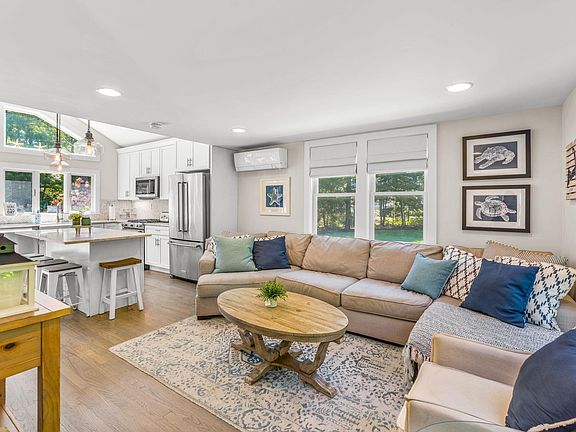 4th image of 15 Halyard Circle