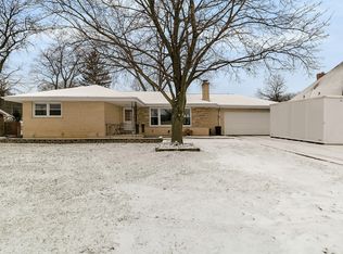 6N308 Rohlwing Rd, Itasca, IL 60143