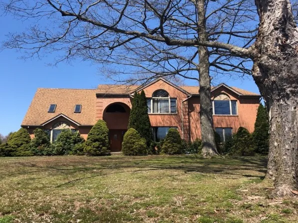 321 France St, Rocky Hill, CT 06067