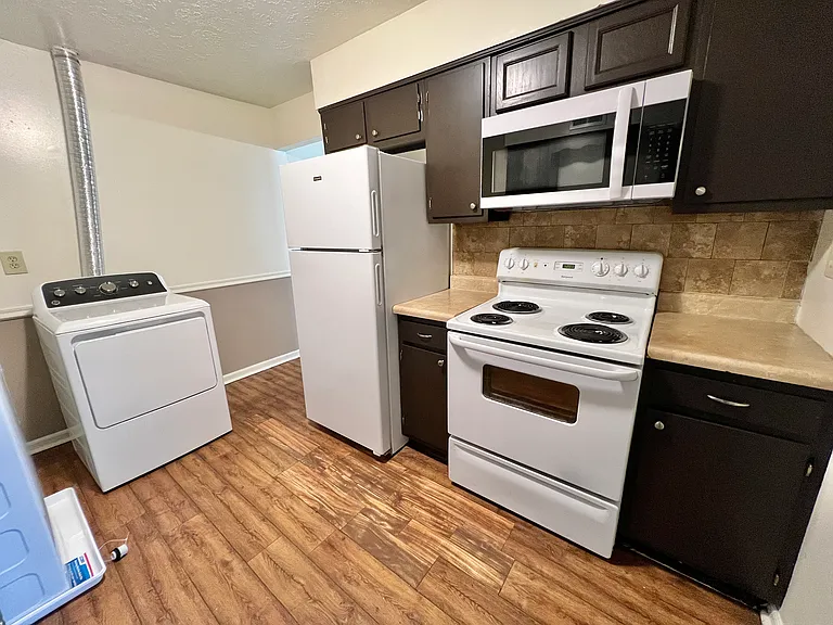Derby Run Apartments — Photo 102