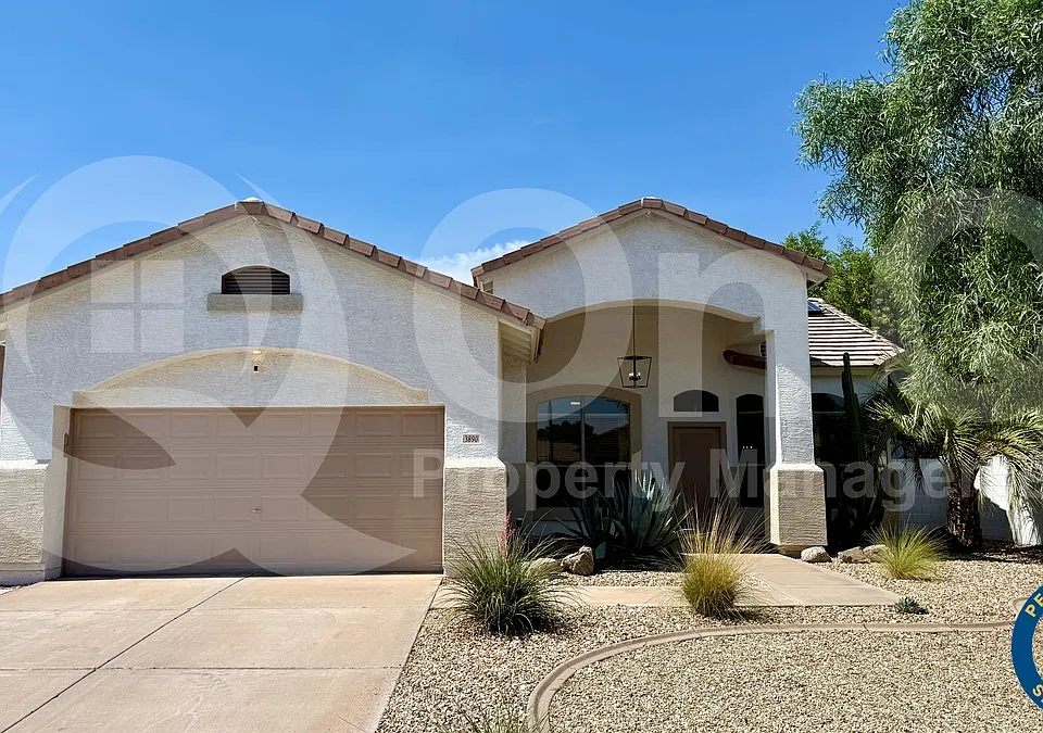 3890 E Juanita Ave