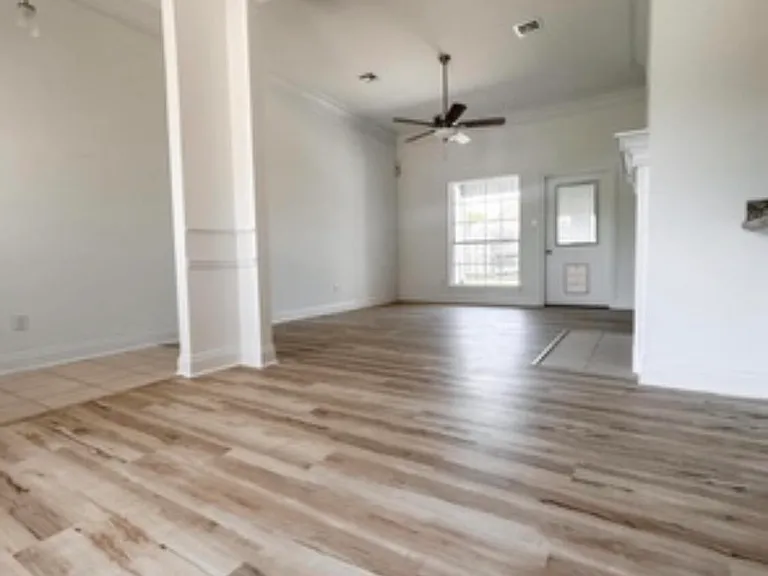 103 Weeping Willow Blvd — Photo 6