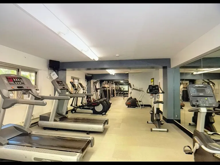 4970 N Marine Dr #1023 — Photo 13