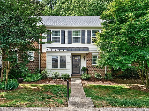 2nd image of 2802 Wycliff Rd