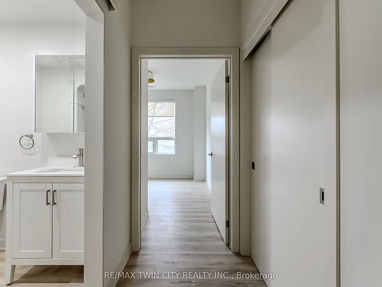 152 N Park St #201 — Photo 12