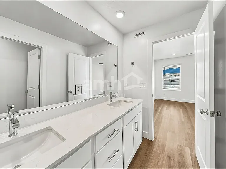5498 W Damfield Ln — Photo 11