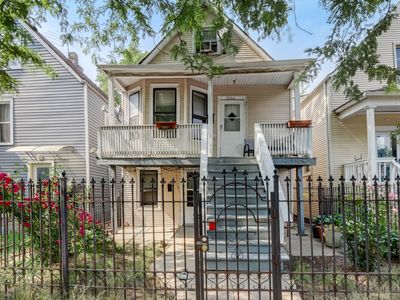 3904 W Montrose Ave, Chicago, IL, 60618