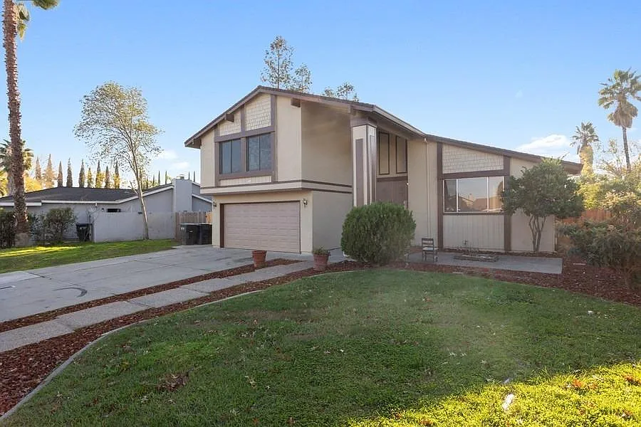 5 Lander Ct photo 1