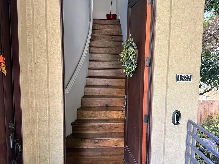 1527 9th Ave — Photo 4