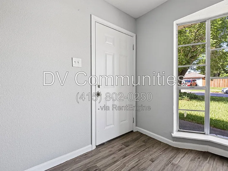 15331 Campden Hill Rd — Photo 6