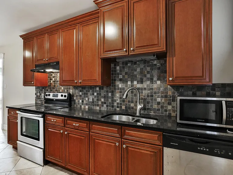 727 Leland Ave #1 — Photo 9