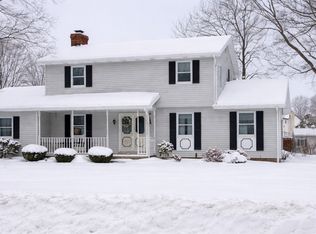 190 Harbor Rd, Erie, PA 16511