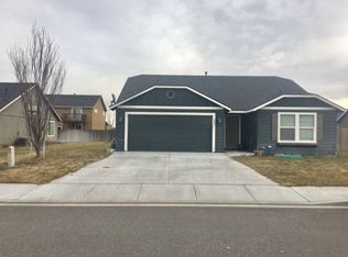 6201 Westport Ln, Pasco, WA 99301
