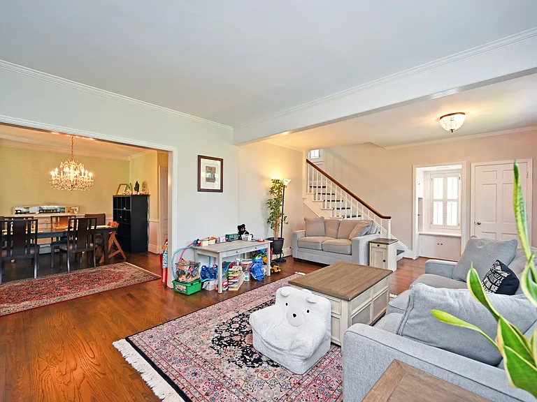 6900 Drake Rd — Photo 10