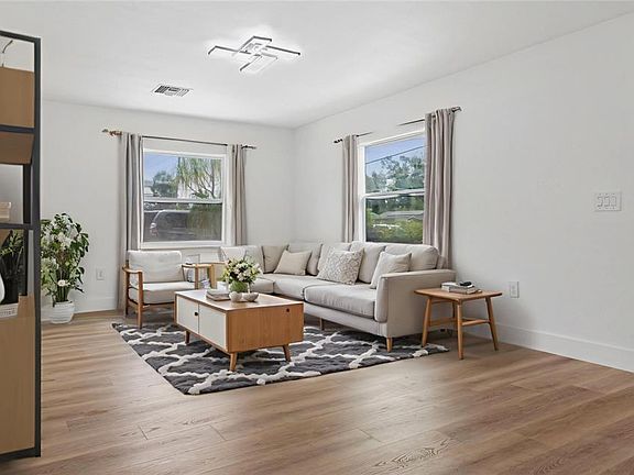 4th image of 1421 26TH AVENUE S