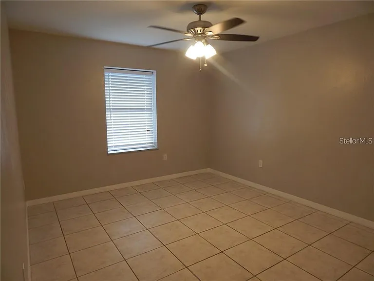 307 Sherborne Ln — Photo 11