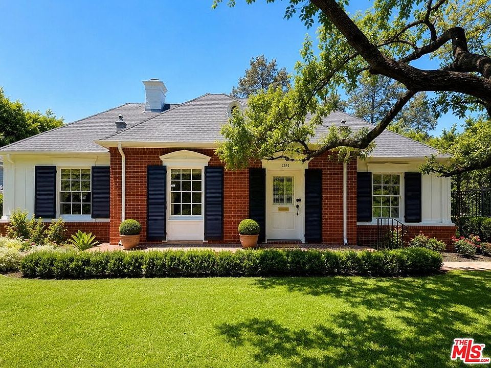 1st image of 351 Veteran Ave