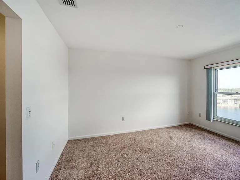 4939 Floramar Ter #912 — Photo 24