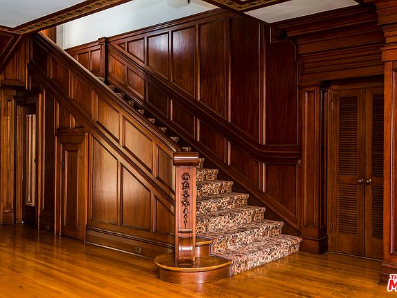5th image of 100 Fremont Pl