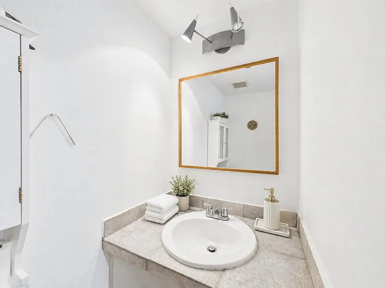 723 South St — Photo 13