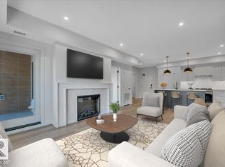 7459 May Cmn NW #322, Edmonton, AB T6R0X4