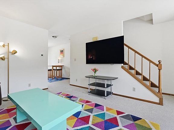 3rd image of 4162 Alvarez Avenue