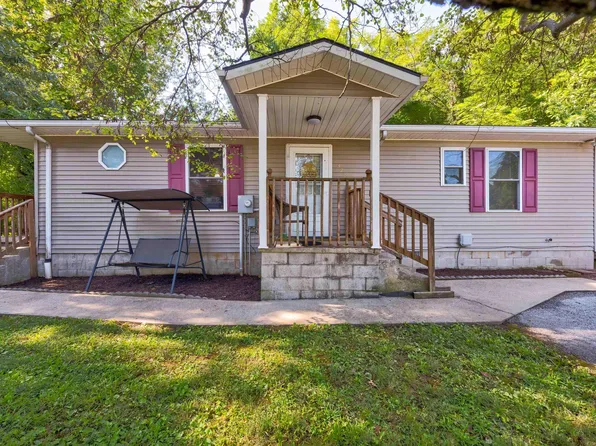 428 S 10th St, Rockport, IN 47635