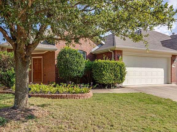 3rd image of 3816 Denridge Ln