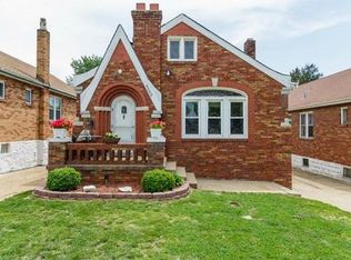 9500 Alpine Dr, Saint Louis, MO