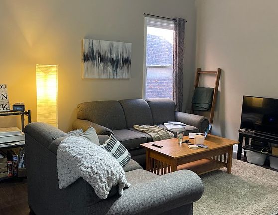 4th image of 727 Bakewell St #16