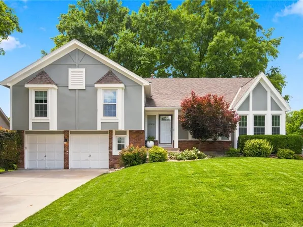10308 Oakmont St, Overland Park, KS 66215