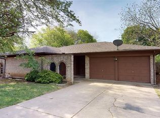 2002 Avalon Ln, Arlington, TX 76014