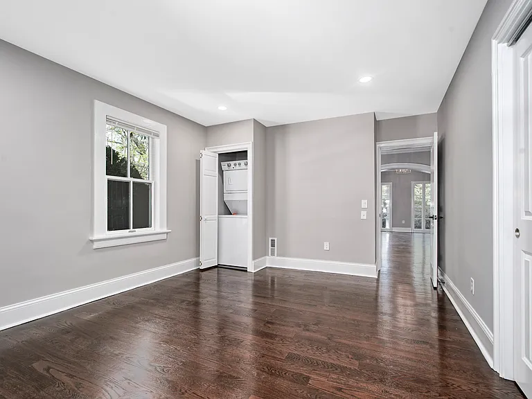 18 Bridge St — Photo 11