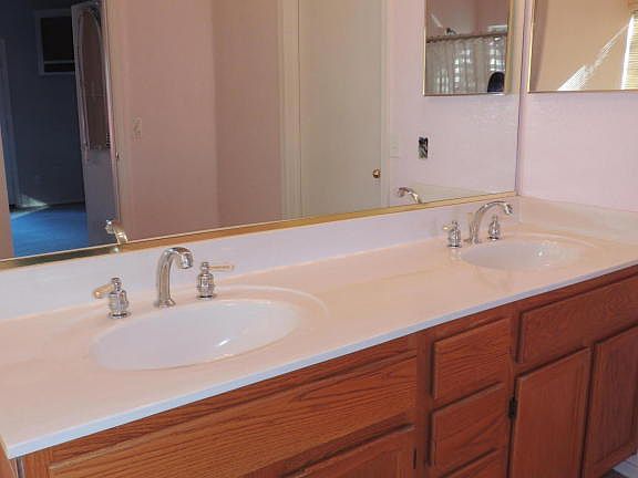 5th image of 4161 E Alder Ave